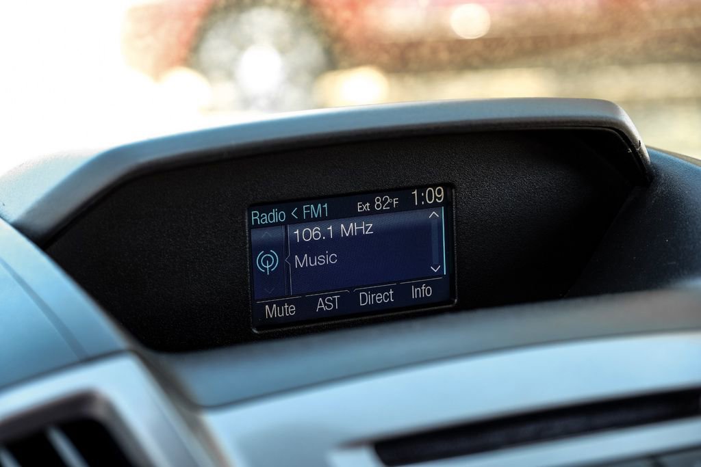 Used 2015 Ford Transit 150 XLT image 27