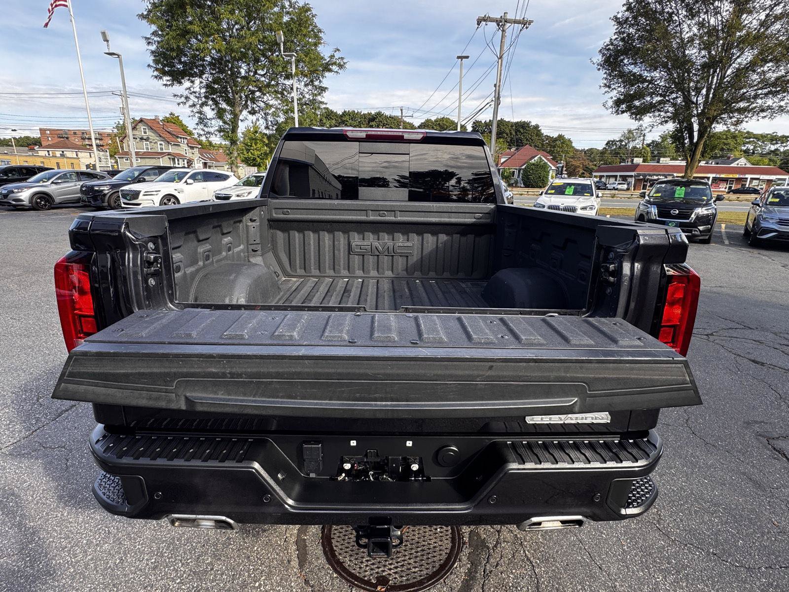 Certified 2023 GMC Sierra 1500 Elevation w/ Elevation Premium Package AWD/4WD image 10
