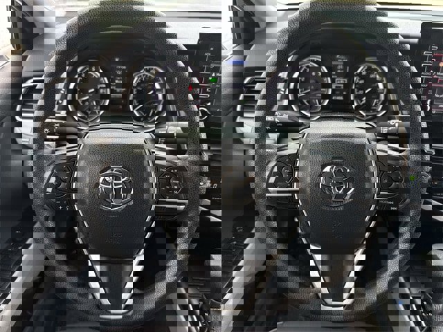 Used 2024 Toyota Camry LE w/ Convenience Package image 12