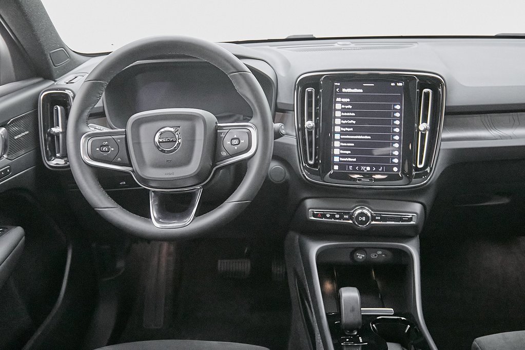 Certified 2023 Volvo XC40 Recharge Ultimate w/ Protection Package Premier image 26