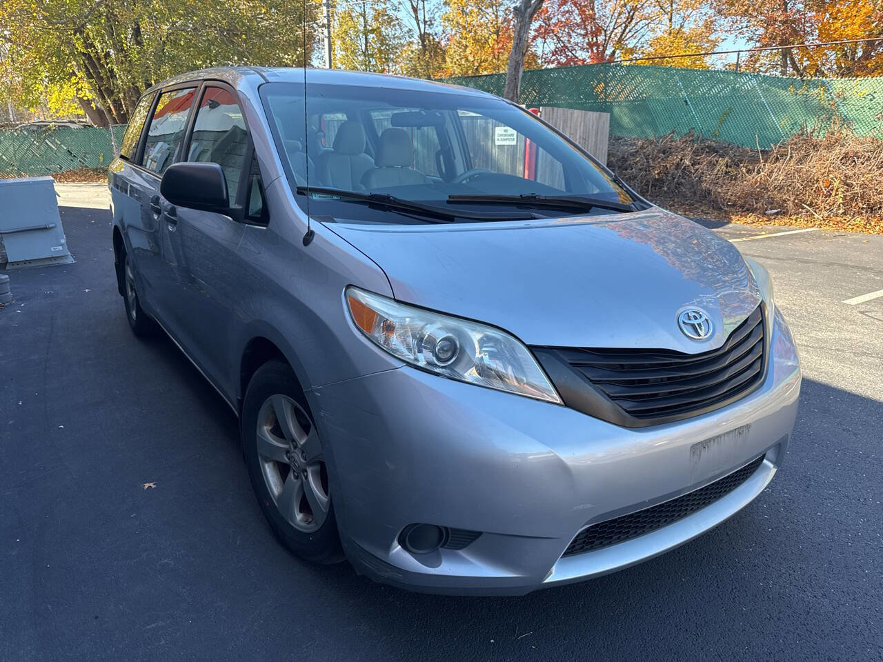 Used 2012 Toyota Sienna image 20
