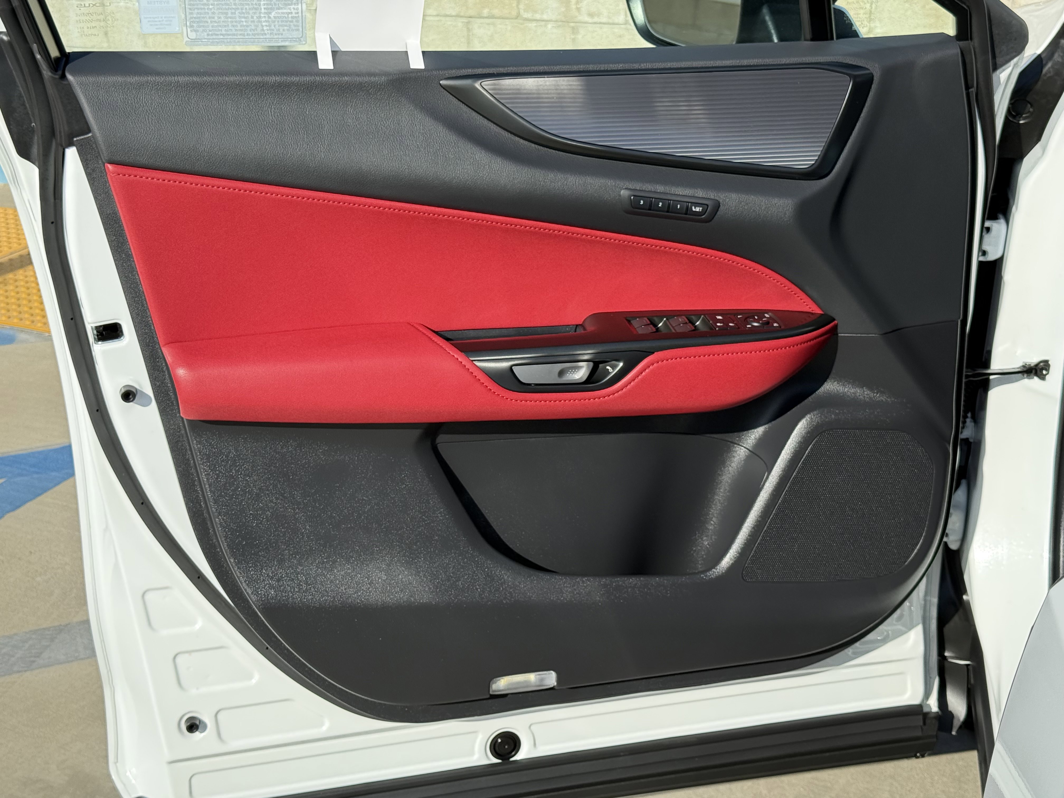 Certified 2025 Lexus NX 450h+ F Sport image 17