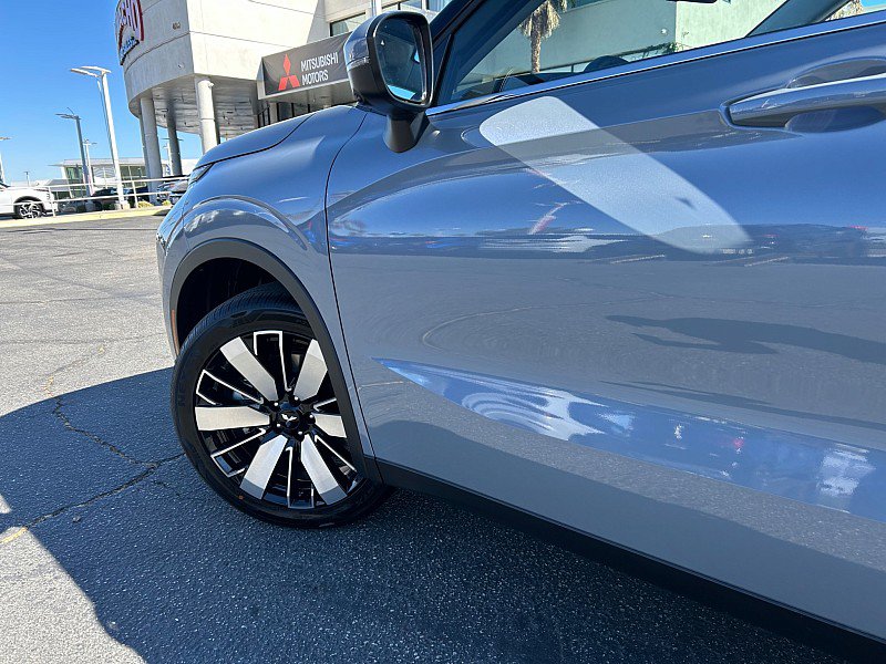 New 2026 Mitsubishi Outlander SE FWD image 11