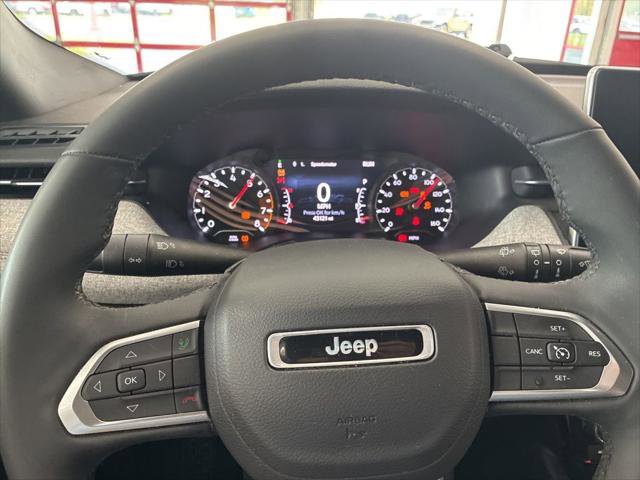 Certified 2024 Jeep Compass Latitude AWD/4WD image 25