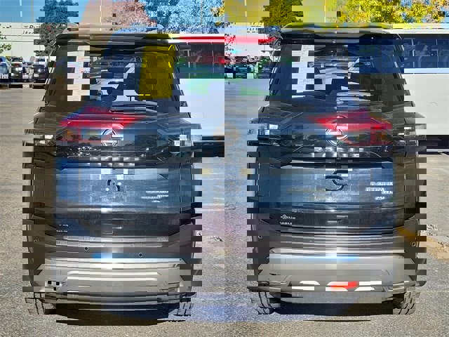 Certified 2023 Nissan Rogue Platinum w/ Platinum Premium Package image 5