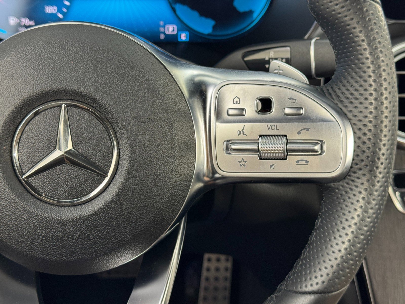 Used 2022 Mercedes-Benz GLC 300 4MATIC w/ AMG Line image 20