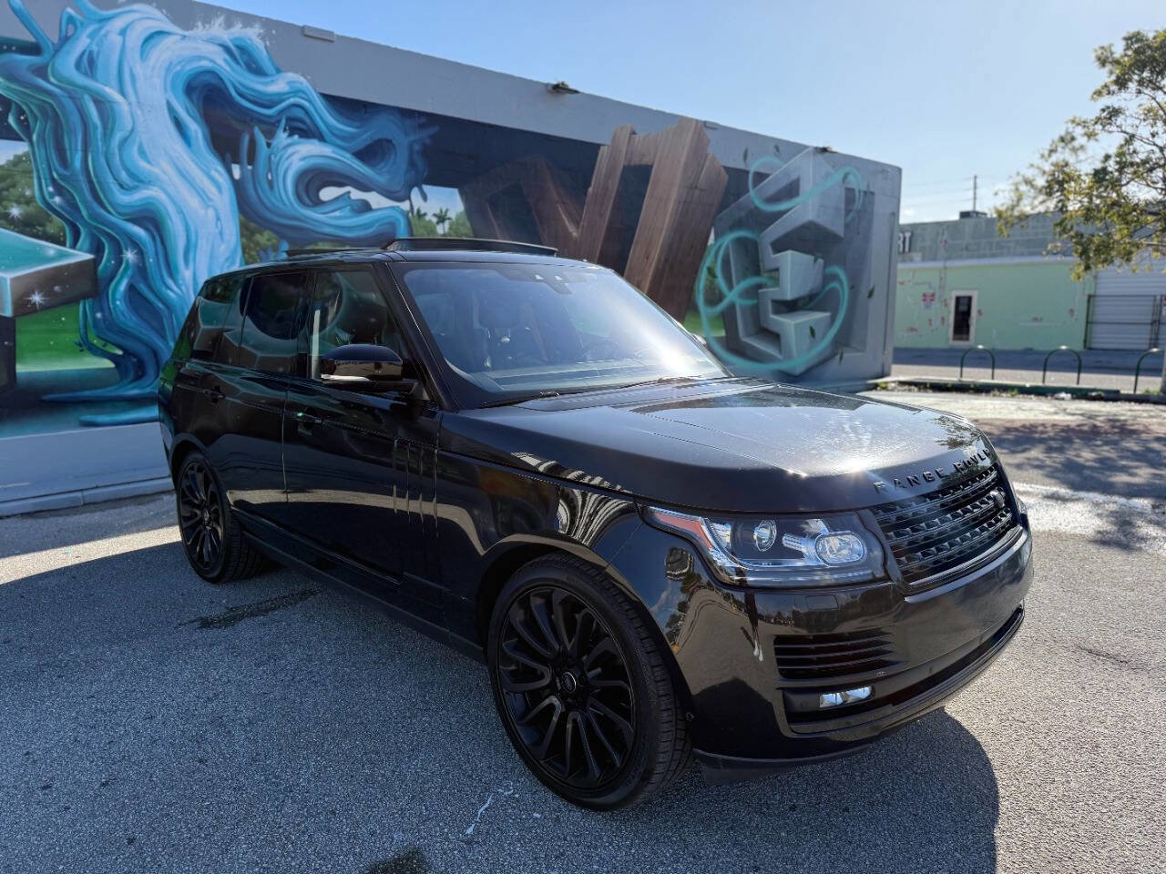 Used 2017 Land Rover Range Rover Supercharged image 4