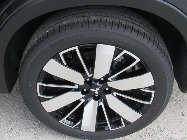 New 2025 Mitsubishi Outlander SEL image 8