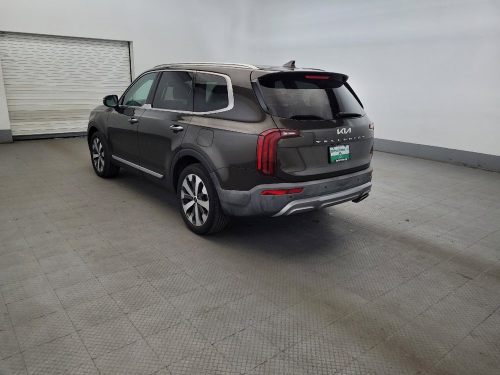 Used 2022 Kia Telluride S FWD image 5