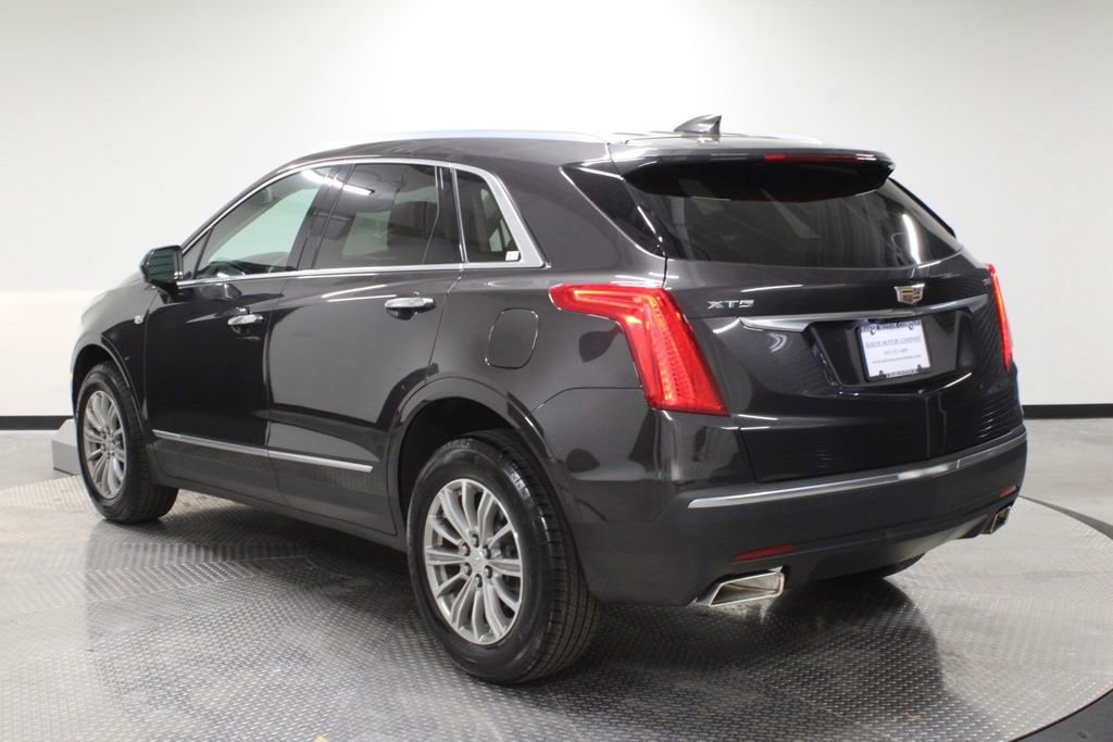 Used 2017 Cadillac XT5 Luxury w/ Driver Awareness Package image 4