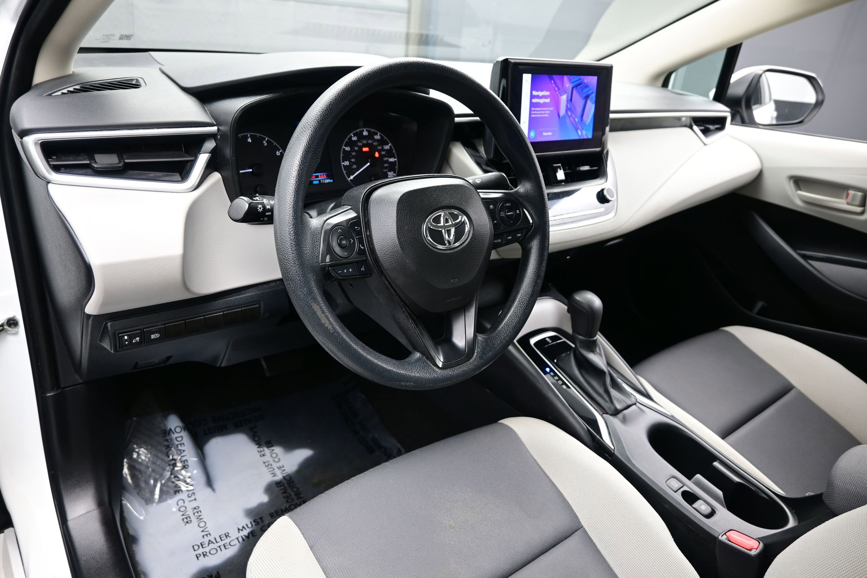 Used 2023 Toyota Corolla LE FWD image 12