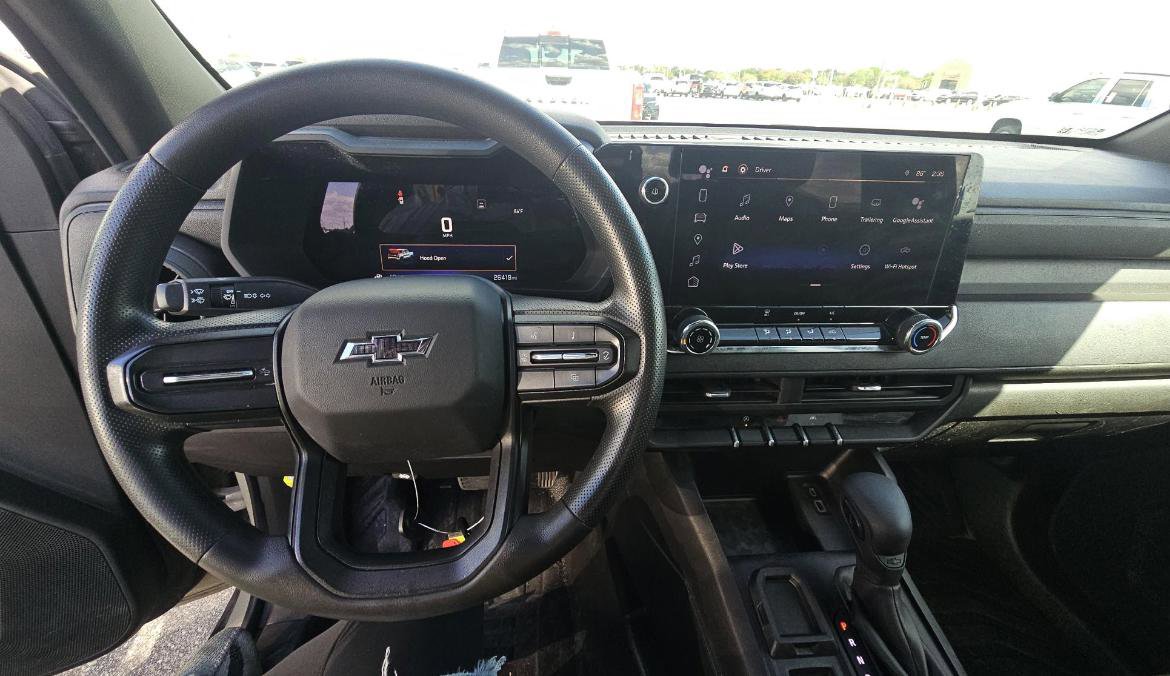 Used 2023 Chevrolet Colorado W/T RWD image 6