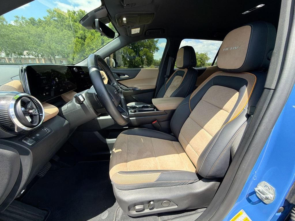 Used 2025 Chevrolet Equinox ACTIV w/ Safety and Technology Package FWD image 15