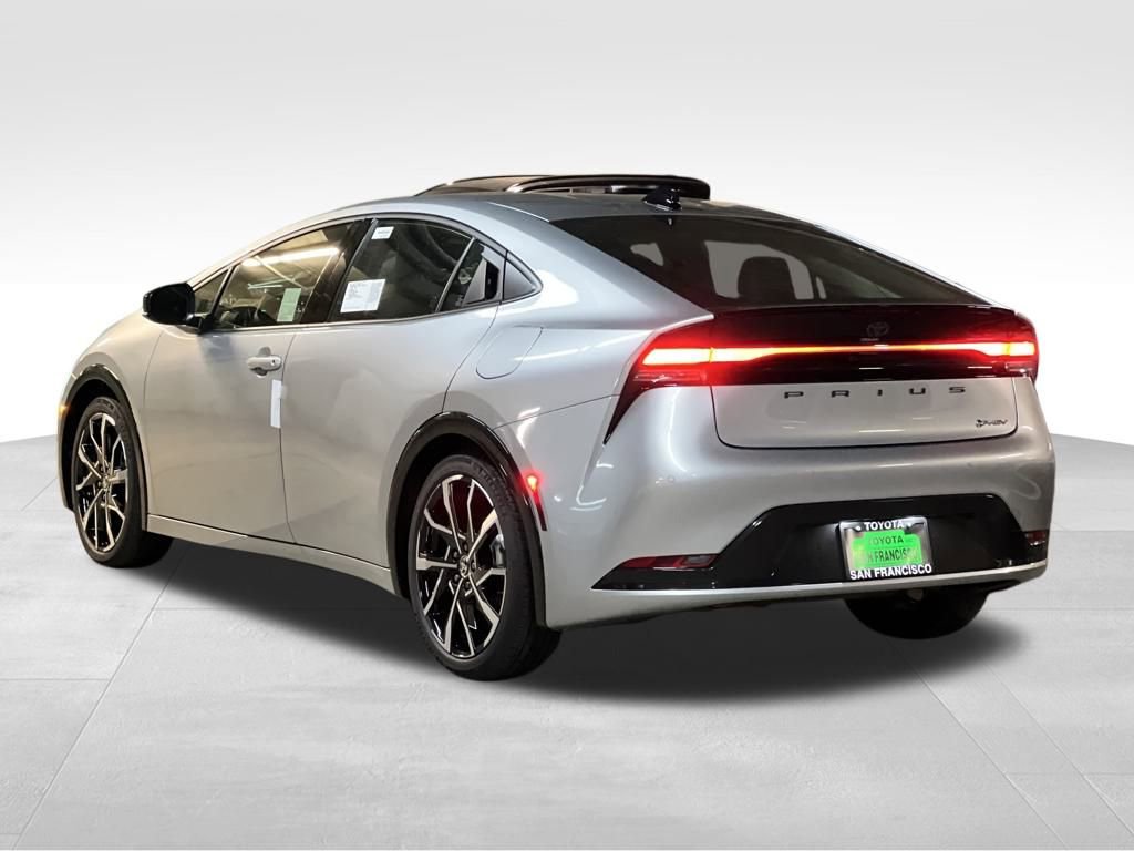 New 2026 Toyota Prius Plug-In Hybrid image 3