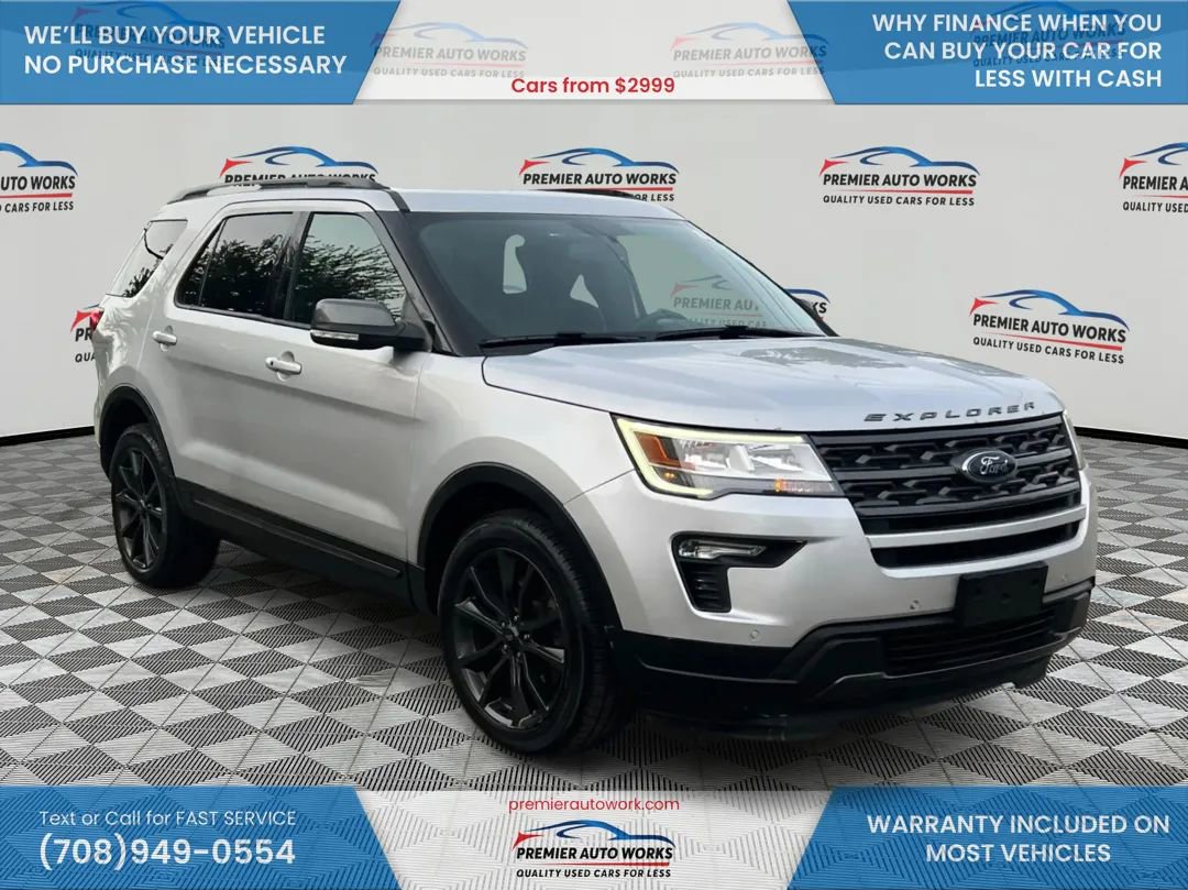 Used 2019 Ford Explorer XLT w/ Equipment Group 202A AWD/4WD image 3