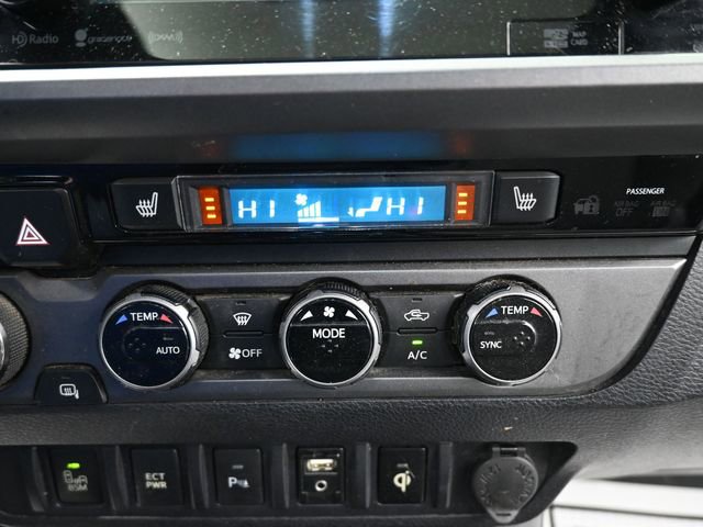 Used 2016 Toyota Tacoma TRD Off-Road w/ Premium & Technology Package AWD/4WD image 14