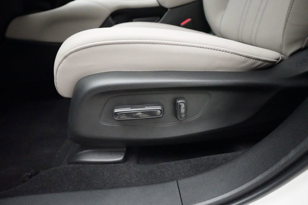 Certified 2026 Honda HR-V EX-L image 28