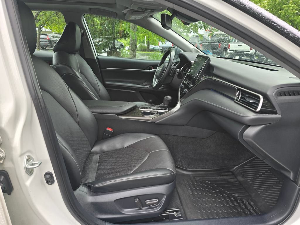 Used 2022 Toyota Camry XSE w/ Navigation Package AWD/4WD image 11