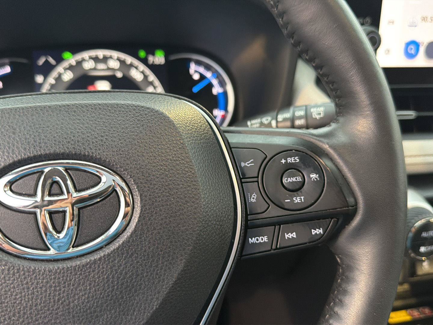 Certified 2023 Toyota RAV4 XLE Premium AWD/4WD image 22