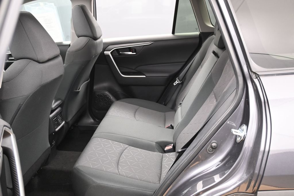 Used 2024 Toyota RAV4 XLE w/ Convenience Package FWD image 34