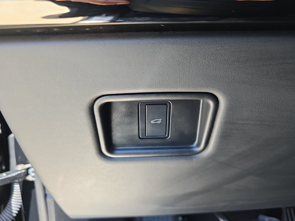 Certified 2025 Land Rover Range Rover Sport AWD/4WD image 27