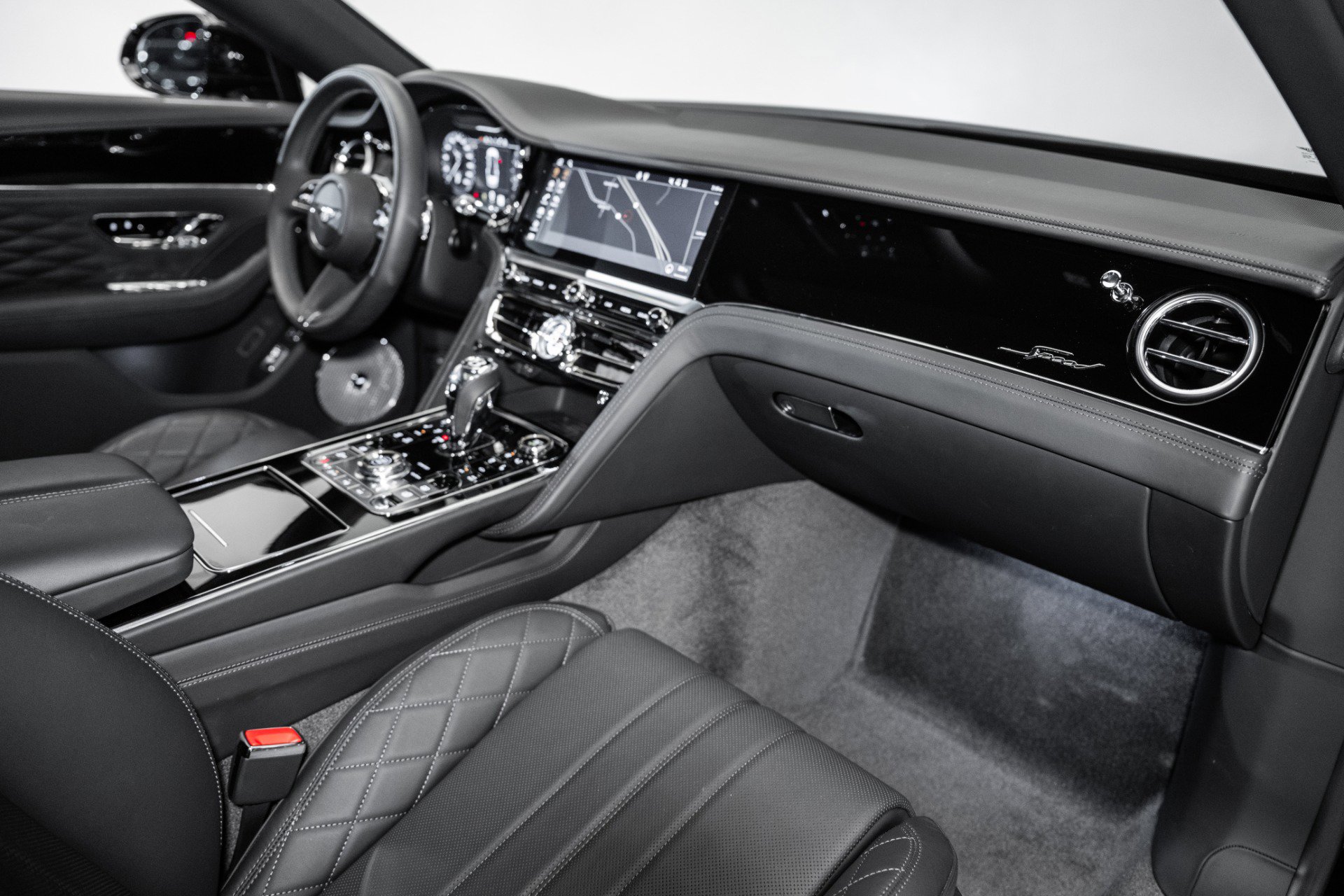 Used 2024 Bentley Flying Spur W12 image 4