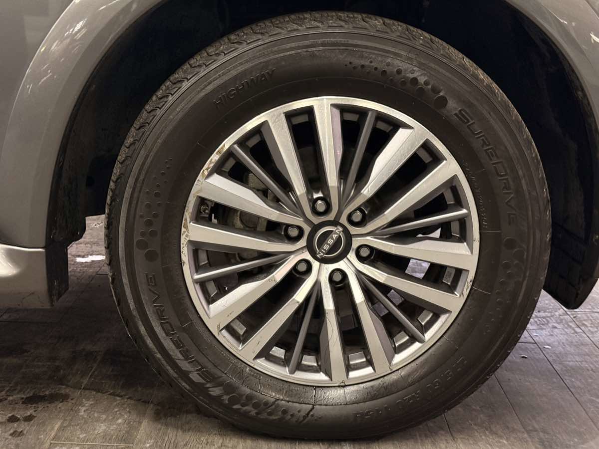 Used 2023 Nissan Armada SL w/ Captain's Chairs Package image 43