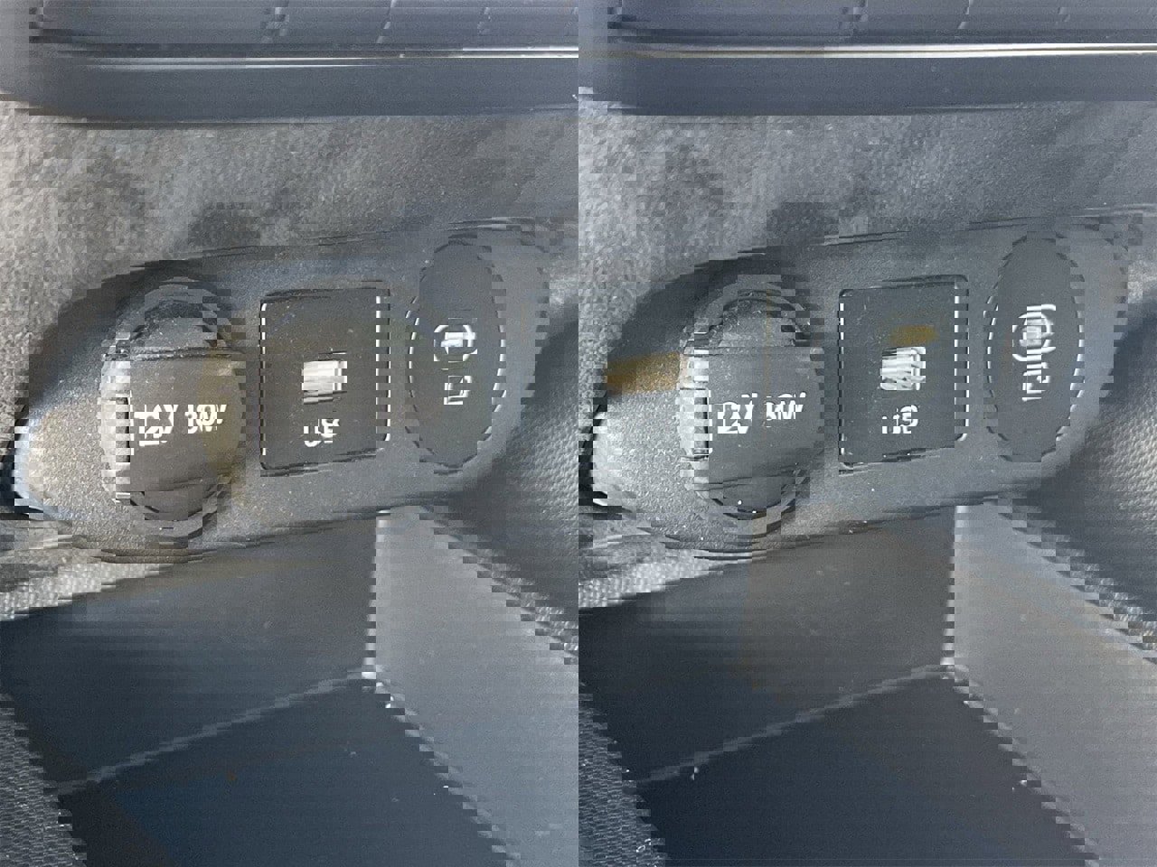 Used 2024 Hyundai Elantra SE image 27