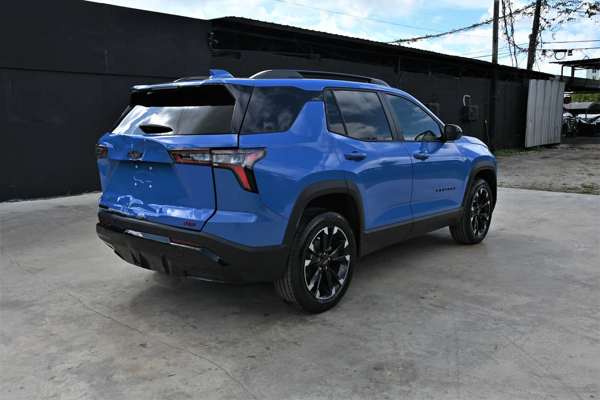 Used 2025 Chevrolet Equinox RS FWD image 4