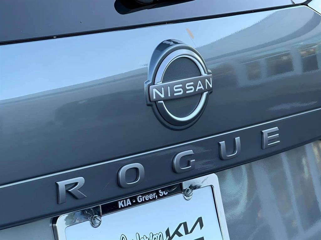 Used 2024 Nissan Rogue S image 16