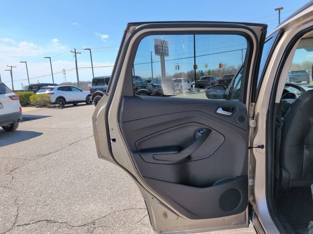 Certified 2017 Ford Escape SE w/ Equipment Group 201A image 23