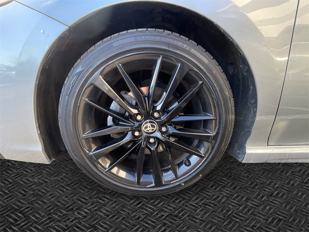 Used 2022 Toyota Camry XSE image 11