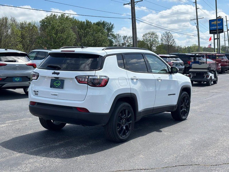 Used 2025 Jeep Compass Latitude w/ Altitude Special Edition AWD/4WD image 5
