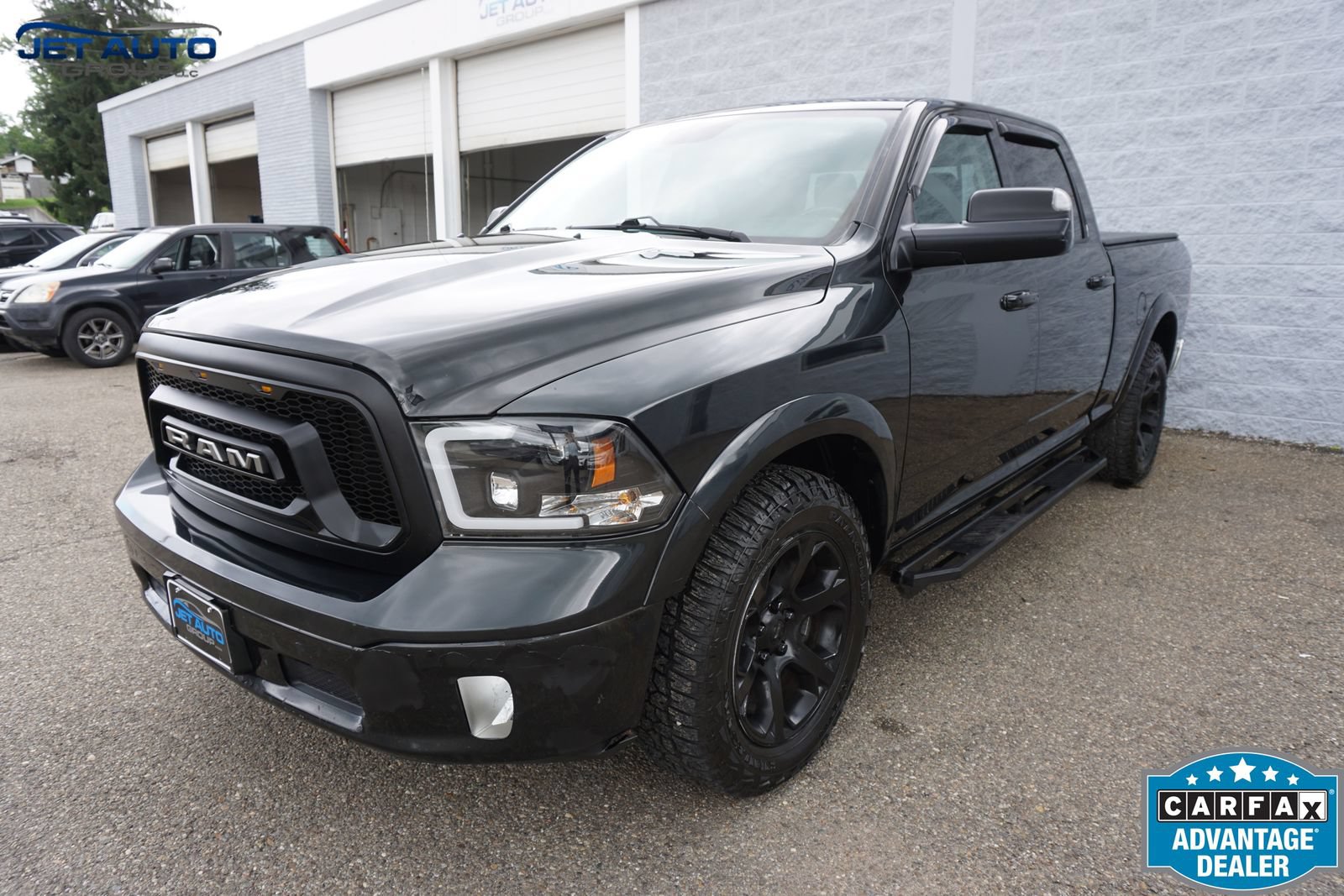 Used 2016 RAM 1500 Laramie AWD/4WD image 3