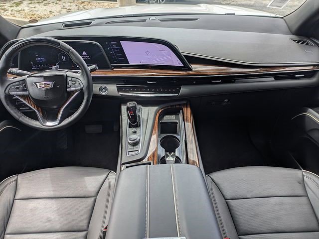 Certified 2023 Cadillac Escalade ESV Premium Luxury w/ Performance Package AWD/4WD image 13