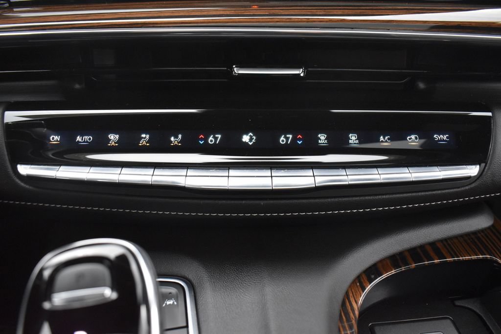 Certified 2024 Cadillac Escalade Premium Luxury w/ Performance Package AWD/4WD image 22