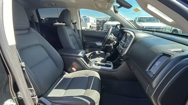 Used 2018 Chevrolet Colorado LT AWD/4WD image 11