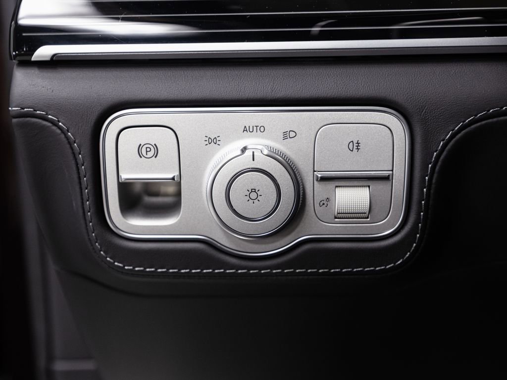 Certified 2024 Mercedes-Benz Maybach GLS 600 4MATIC image 10
