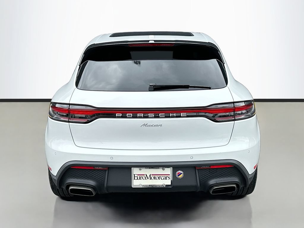 Certified 2026 Porsche Macan AWD/4WD image 10