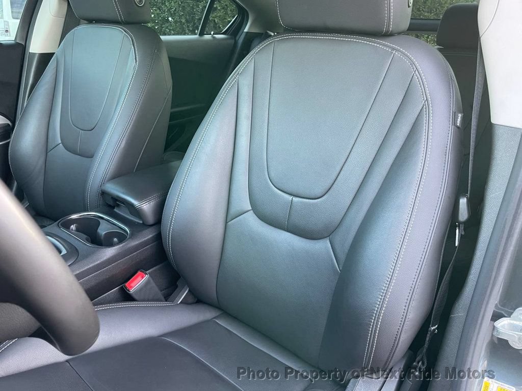 Used 2013 Chevrolet Volt Premium w/ Premium Trim Package FWD image 16