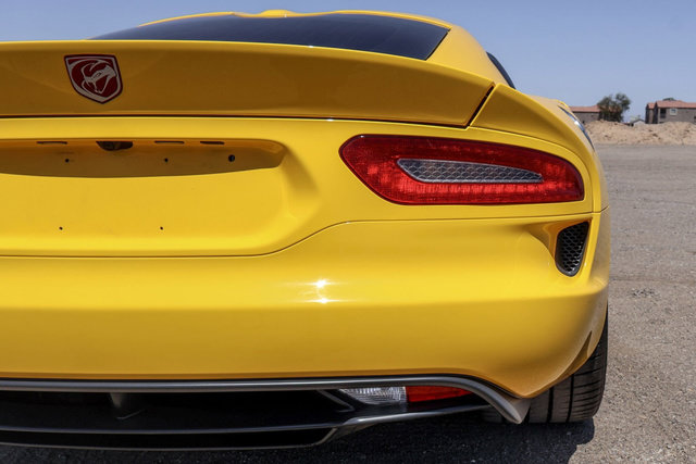 Used 2014 SRT Viper SRT-10 w/ Grand Touring Package RWD image 51