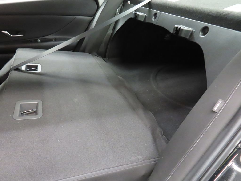 Used 2024 Hyundai Elantra SEL FWD image 52