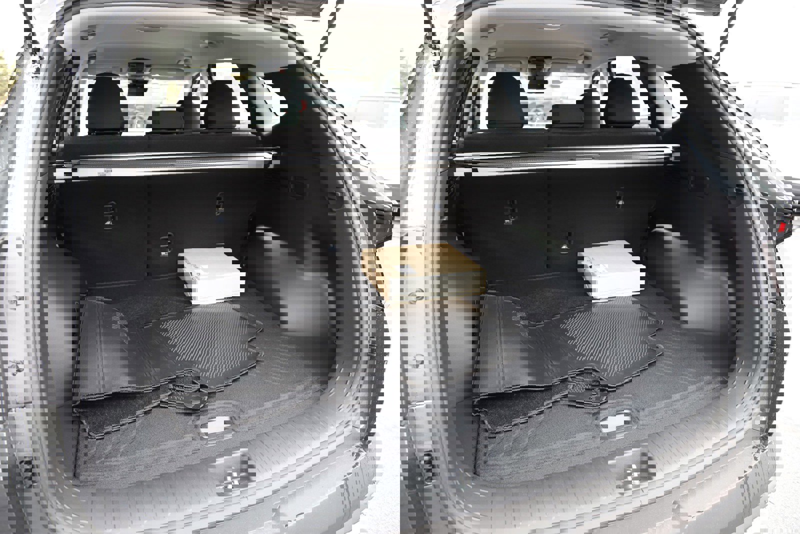 New 2026 Hyundai Tucson Blue SE image 5