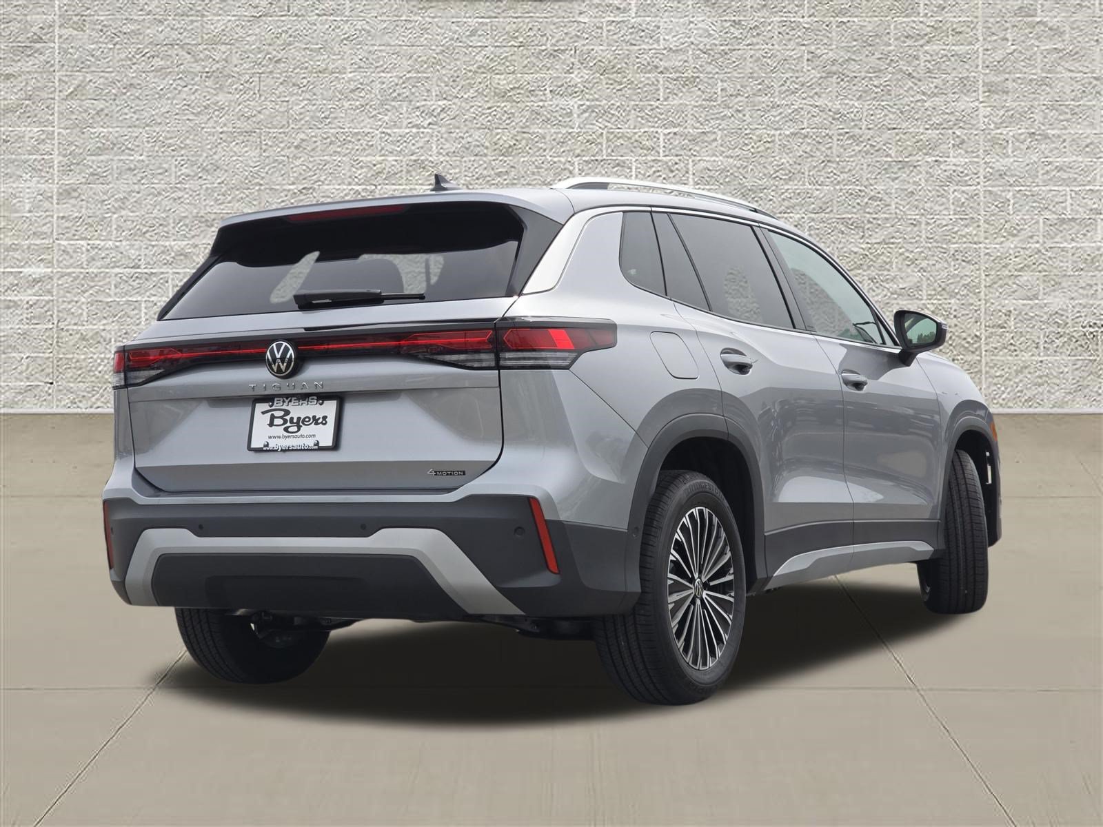 New 2026 Volkswagen Tiguan S AWD/4WD image 7