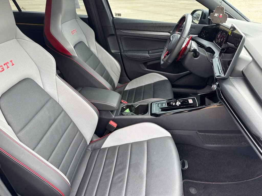 Used 2025 Volkswagen GTI SE FWD image 14