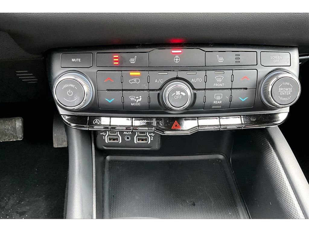 Certified 2025 Dodge Durango GT image 29