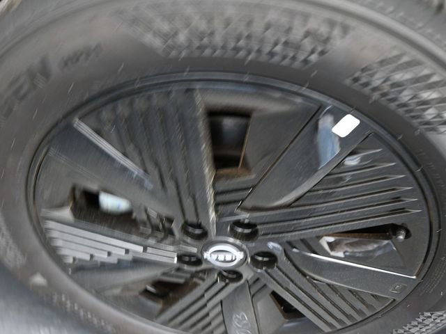 Used 2025 Nissan Murano SV AWD/4WD image 29