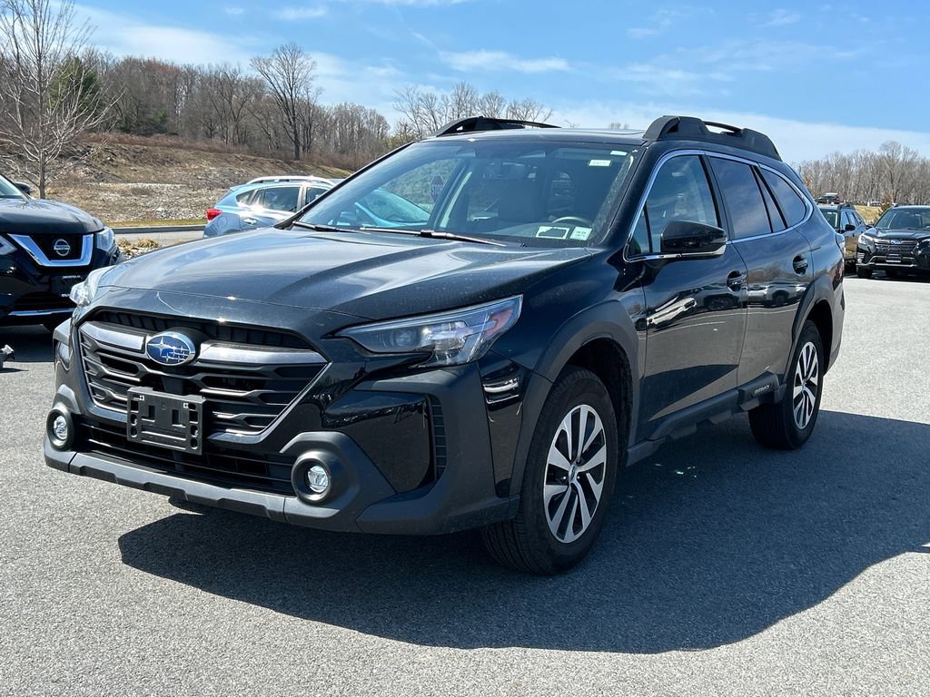 Certified 2025 Subaru Outback Premium image 3