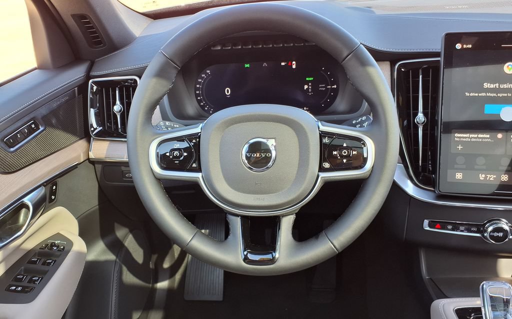 New 2026 Volvo XC90 T8 Plus w/ Protection Package Premier AWD/4WD image 19