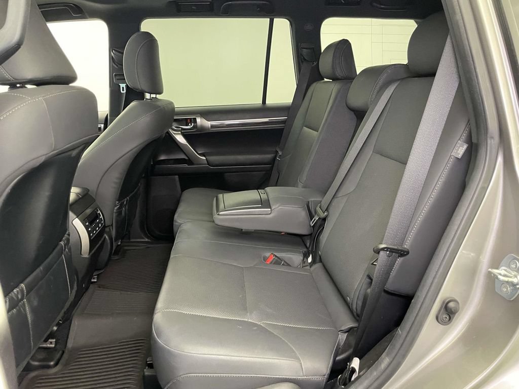 Used 2023 Lexus GX 460 Premium w/ Premium Package AWD/4WD image 16